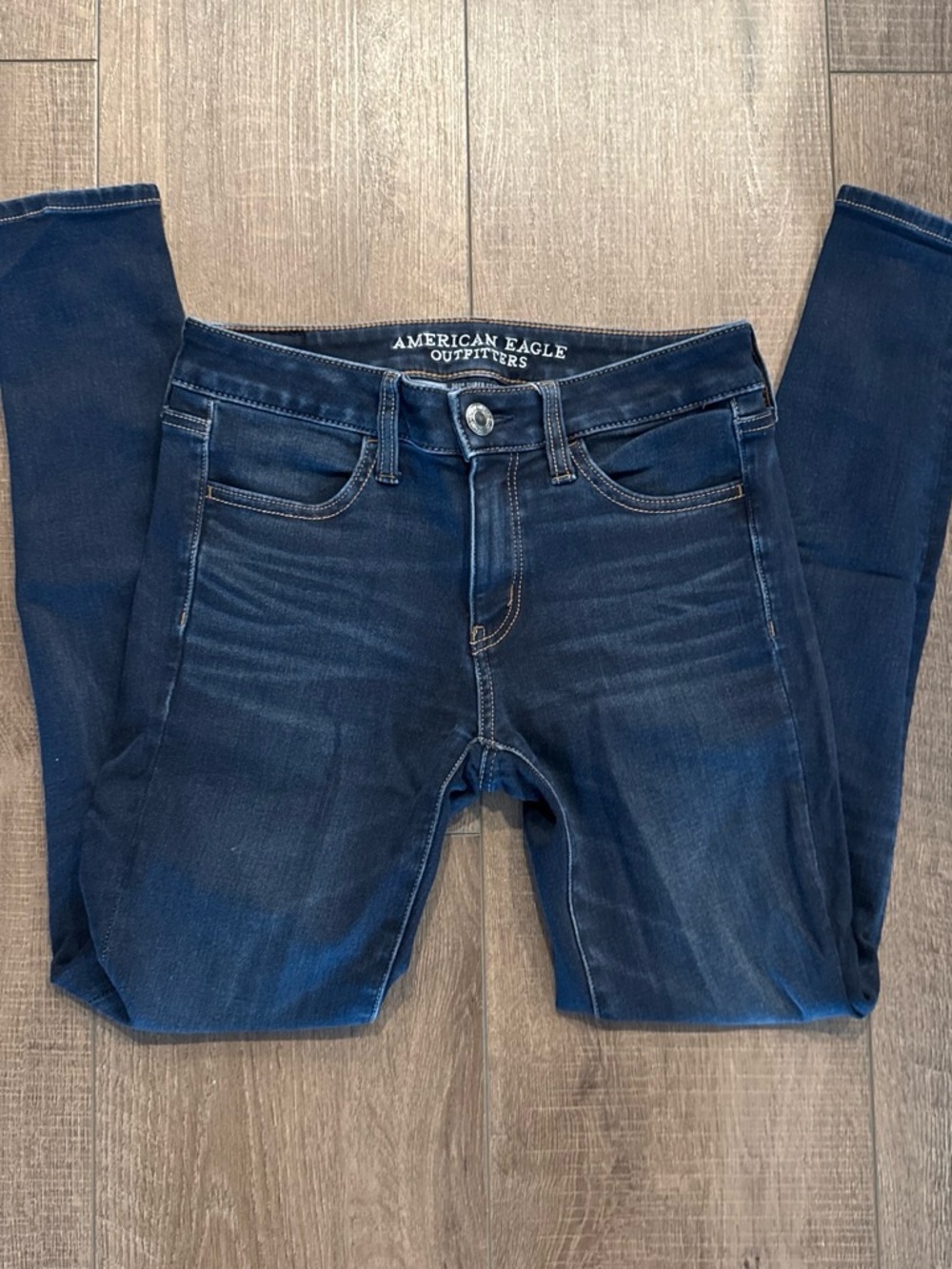 American Eagle Outfitters Women's Indigo Skinny Jeans (size 4)